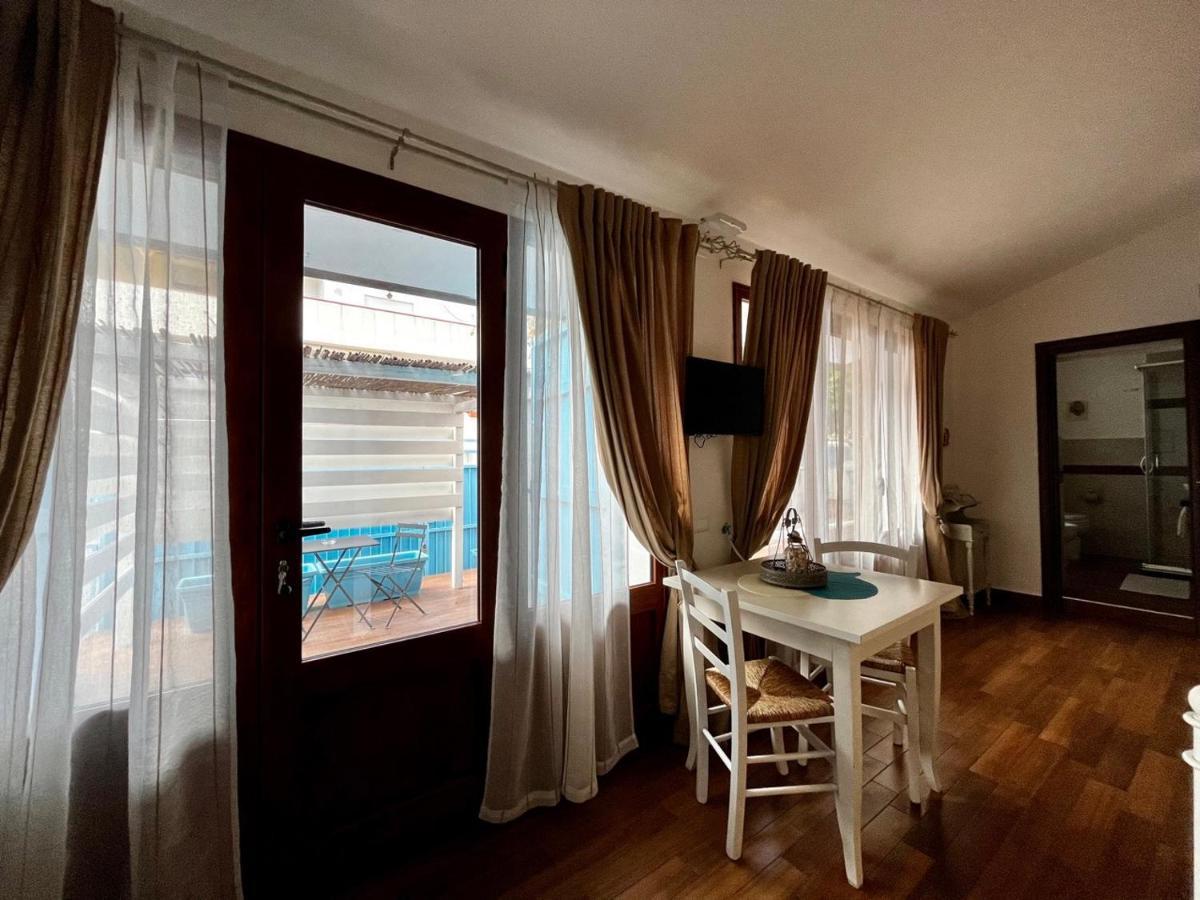 Palmasera Charming Rooms Cala Gonone Exterior foto