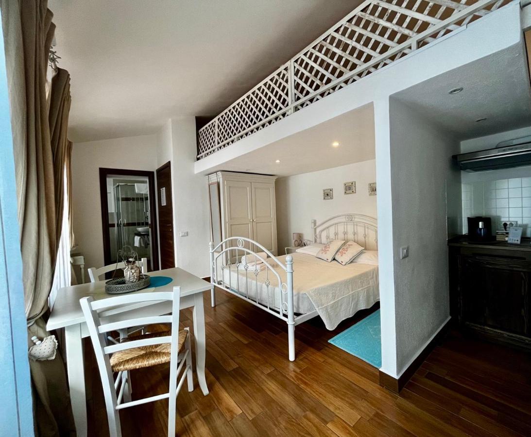 Palmasera Charming Rooms Cala Gonone Exterior foto